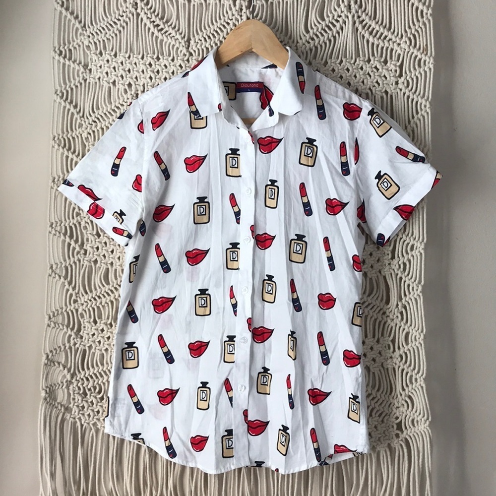 Dioufond lips 👄 & lipstick 💄 print button down short sleeve blouse